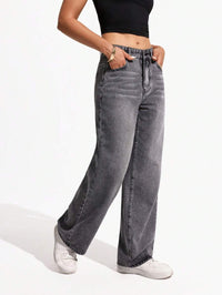 RENATA Straight Jeans