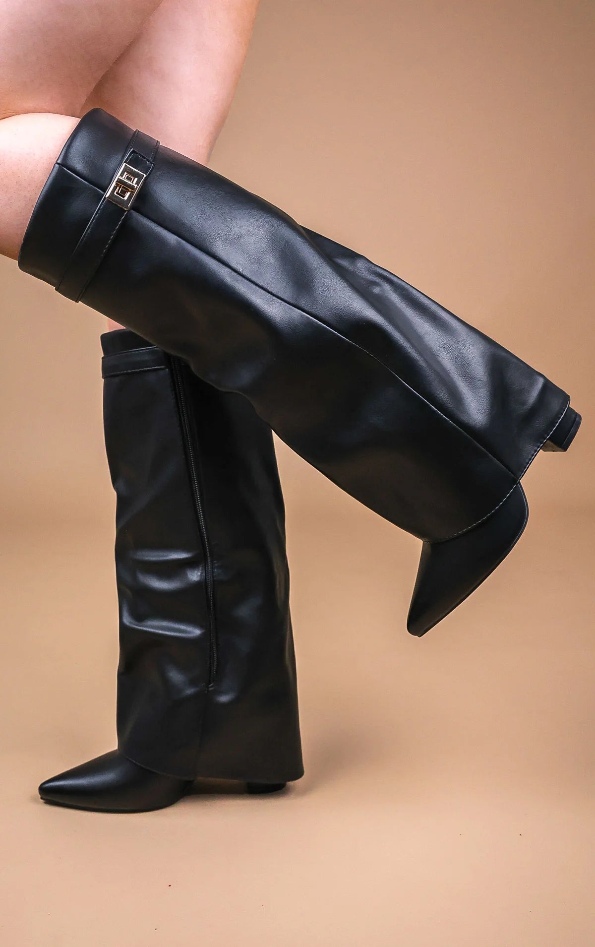 CERVINA Leather Boots Black