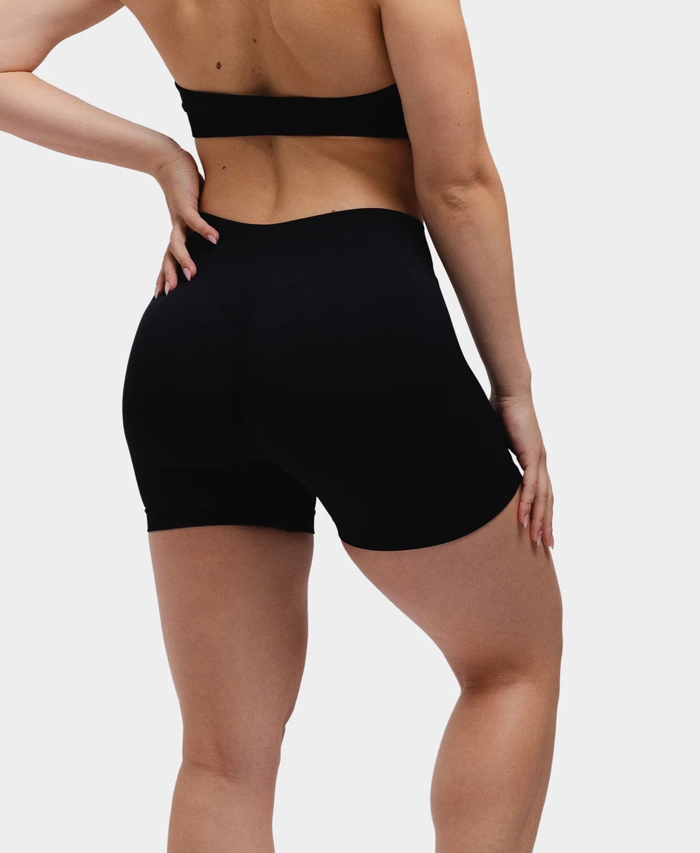 AUDACE Seamless Scrunch Activewear Set